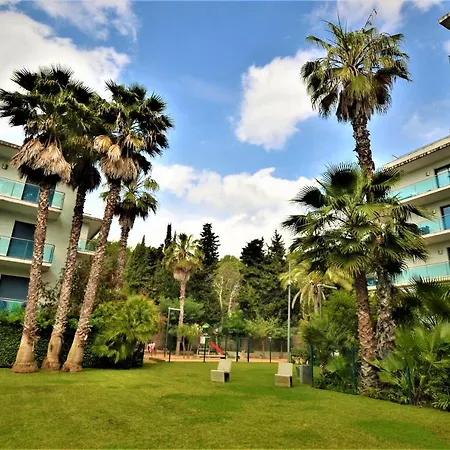 شقة Yoly Apartament 4 Pax With Pool And Garage Lloret